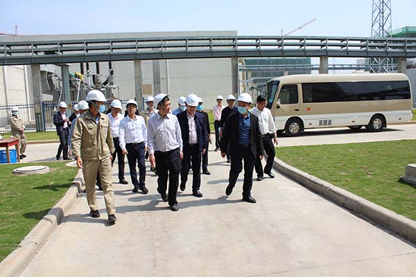 广东省生态环境保护监察办主任赖海滨一行莅临千亿球友会科营热电公司调研指导