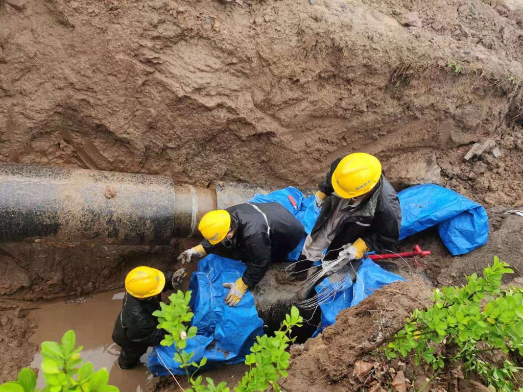 不畏艰难勇开拓 ——新源热电城西供热项目加速推进