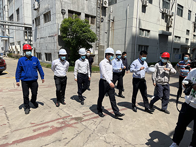 常熟市委副书记、市长秦猛莅临苏源热电调研指导